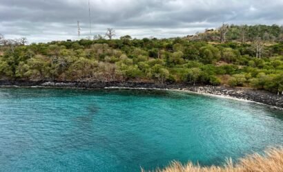 Lagoa Azul em São Tomé com águas cristalinas