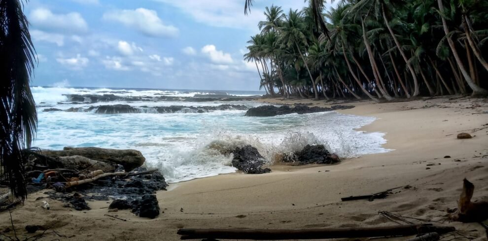 Praia paradisíaca do Ilhéu das Rolas
